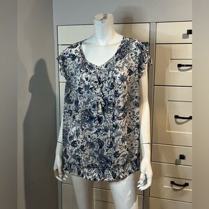 Jessica. Plus size. 24W. Peasant top. Blue. White. Floral.